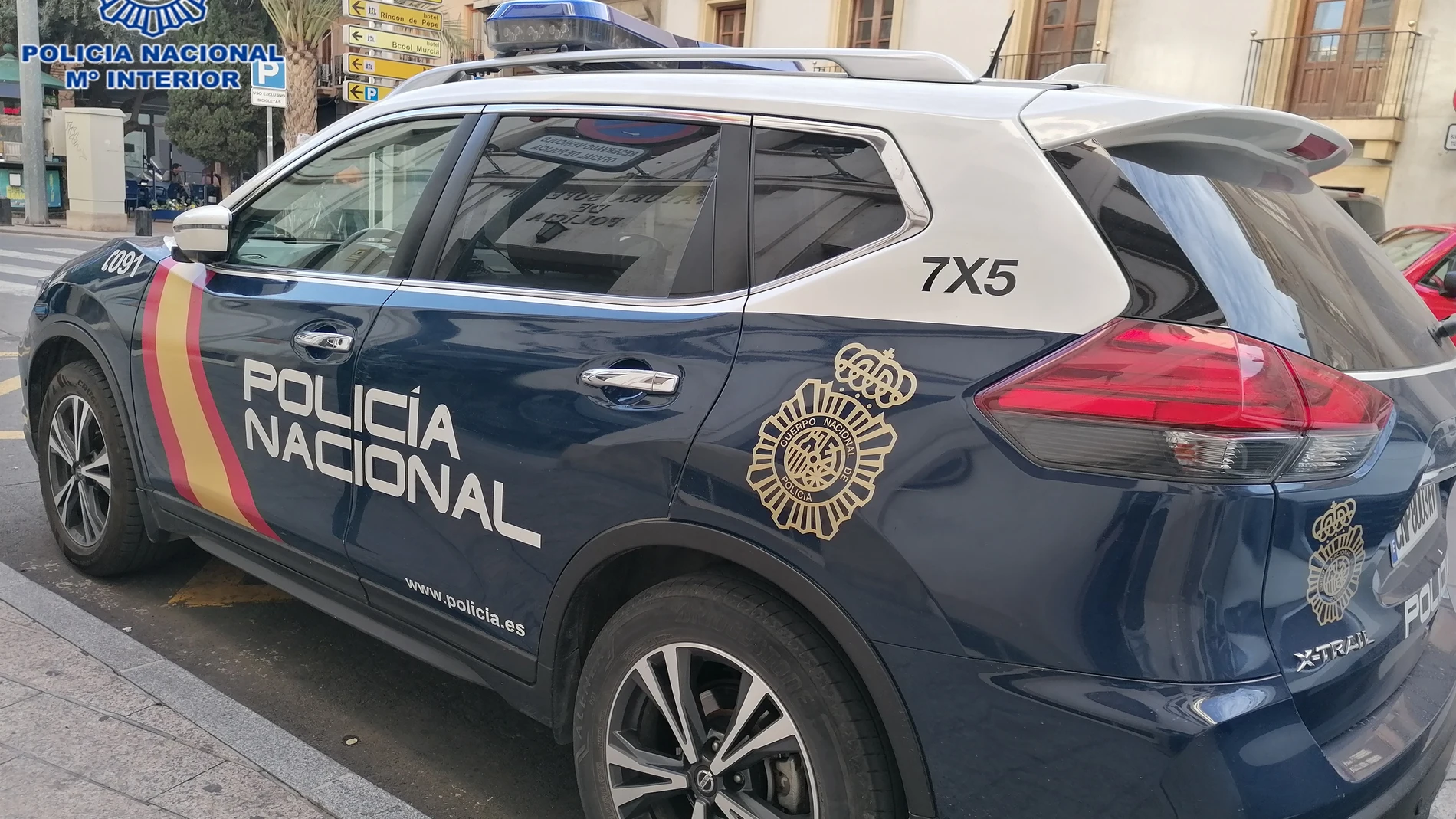 MURCIA.-Sucesos.- Detenido tras robar en una tienda del centro de Murcia fracturando el escaparate con una piedra