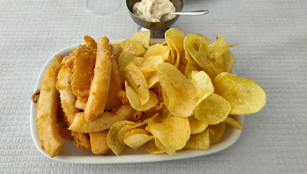 El choco frito es un emblema en la gastronomía setubalense