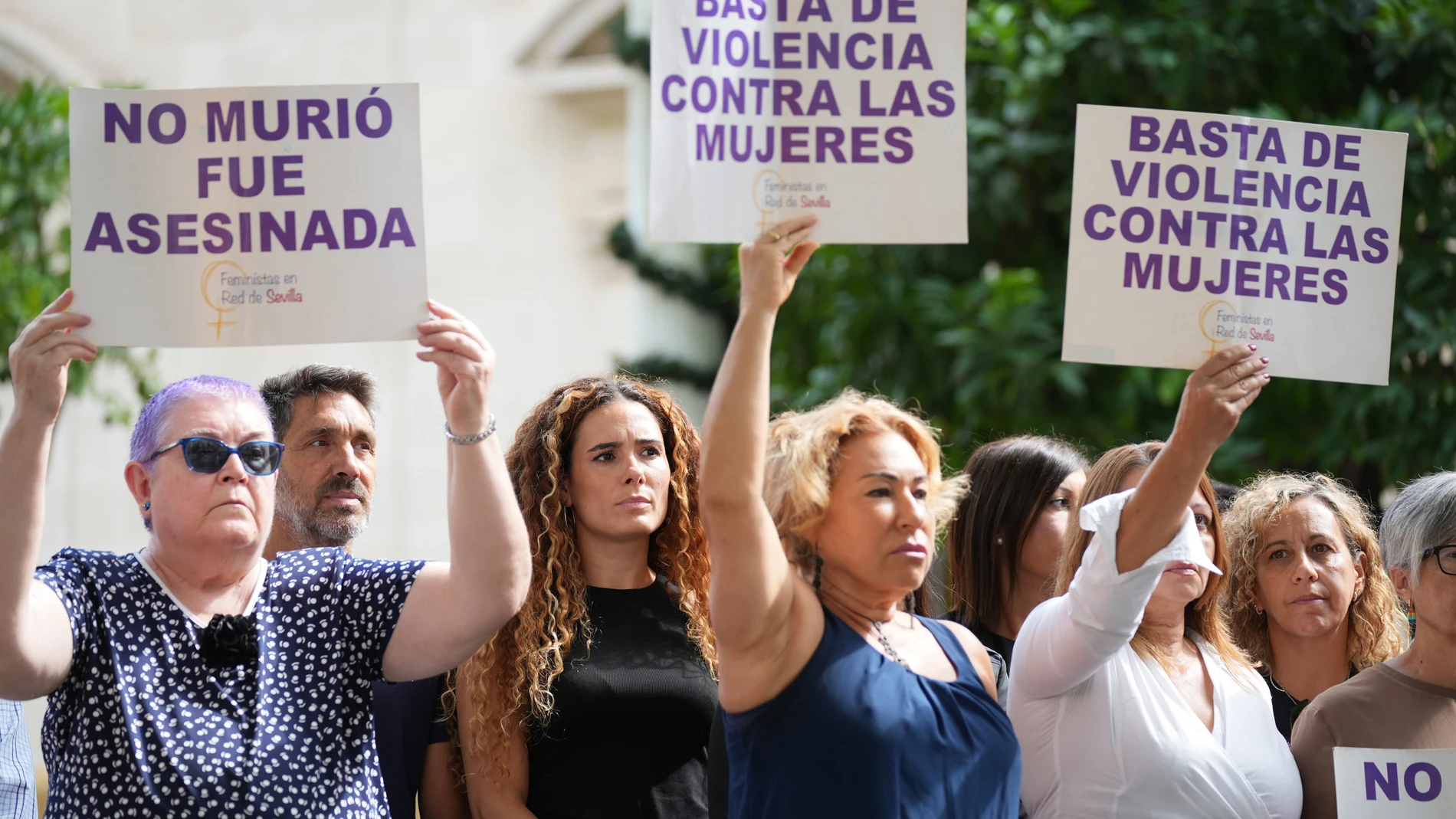 Minuto de silencio por una víctima en Sevilla