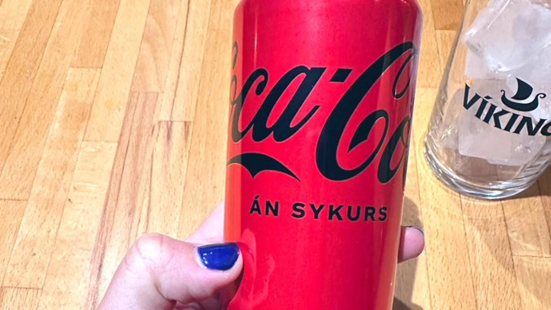 Lata de Coca-Cola en islandés que ha generado la polémica