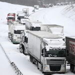 Rescue efforts underway amid snow chaos on E22 in southern Sweden