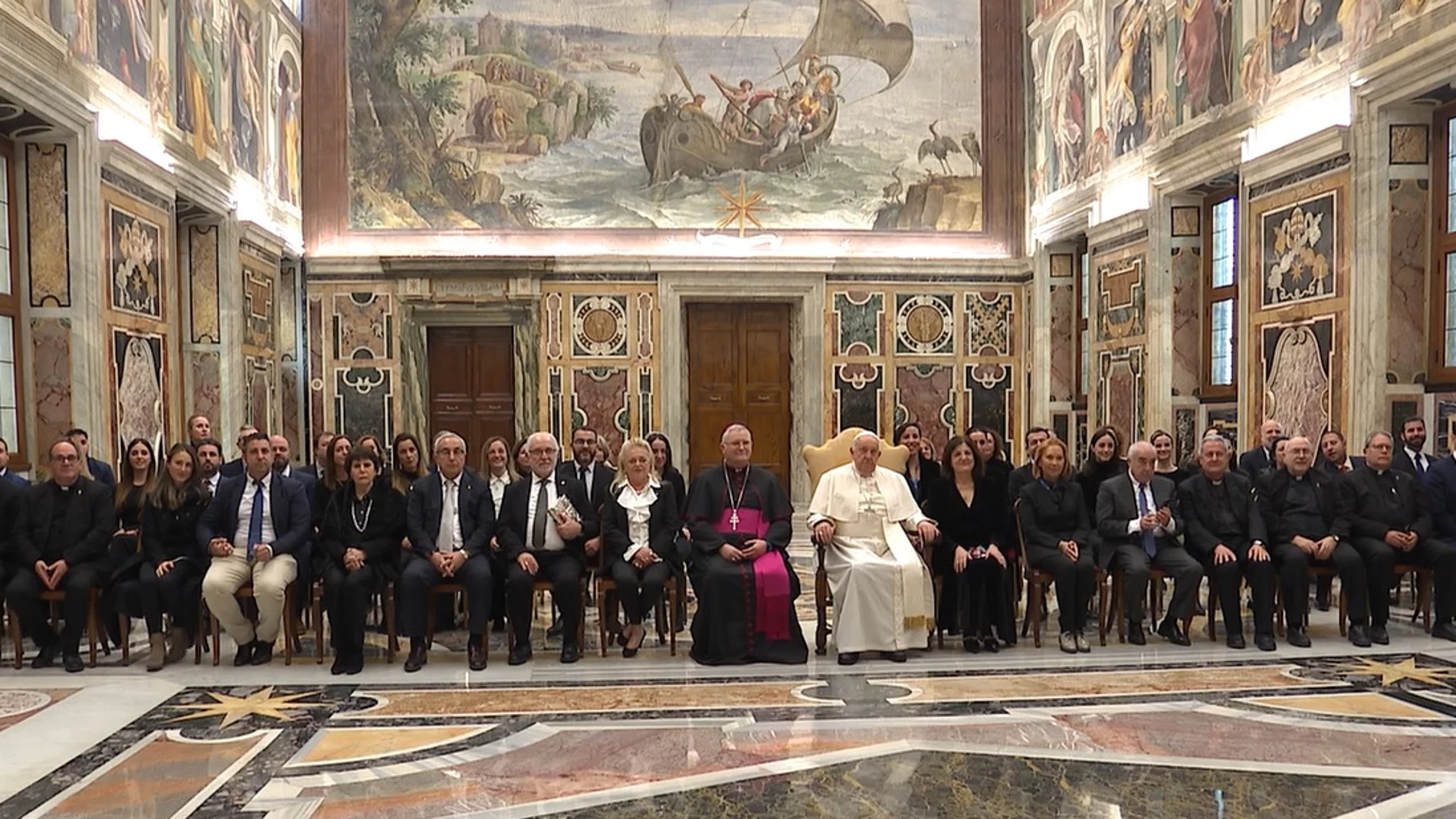El Papa recibe a una amplia representación de la UCAM encabezada por su presidenta