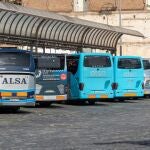 Autobuses de la empresa ALSA seguidos en la estación de autobuses de Barcelona Nord.