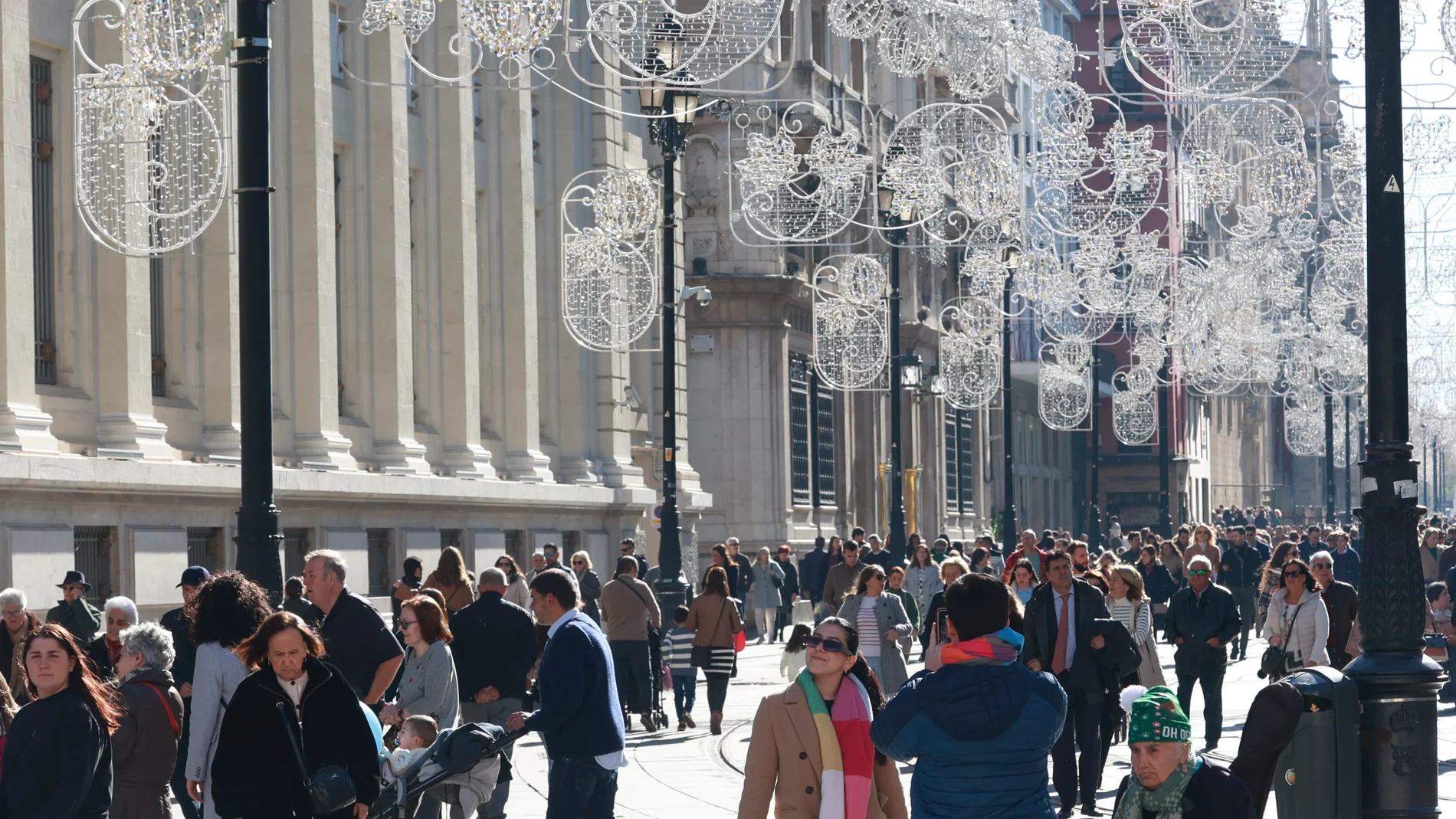La Junta confiaba en alcanzar los 32 millones de turistas en 2023, aprovechando el tirón de las fiestas de Navidad