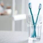 Los expertos revelan cada cuánto tiempo hay que cambiar el cepillo de dientes