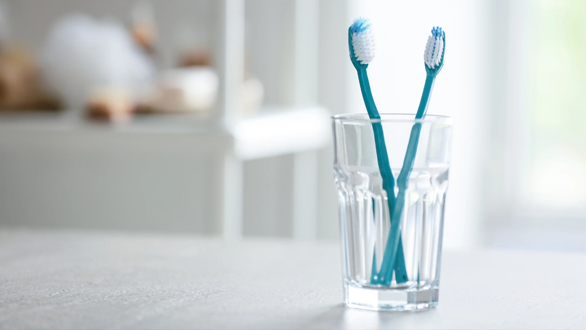 Los expertos revelan cada cuánto tiempo hay que cambiar el cepillo de dientes