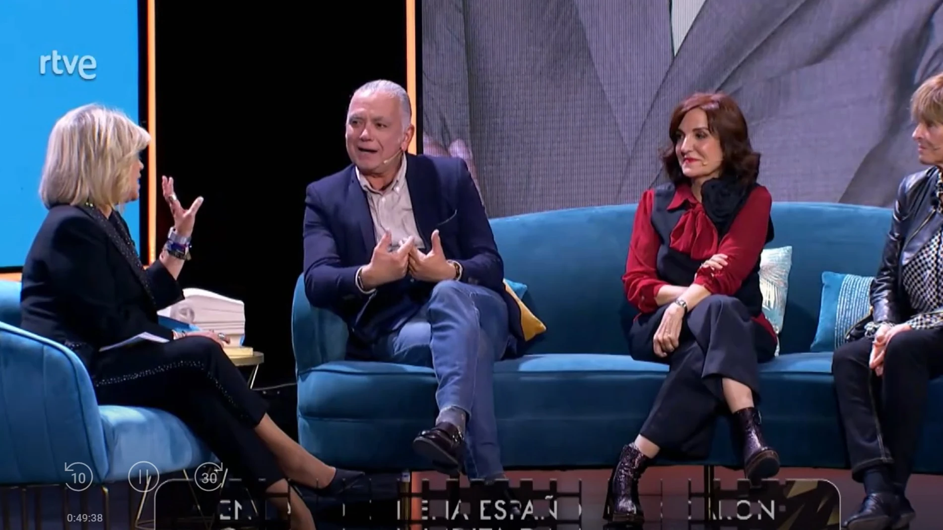 De izquierda a derecha, Terelu Campos, Juan Ramón Lucas, Elvira Lindo y Mercedes Milá