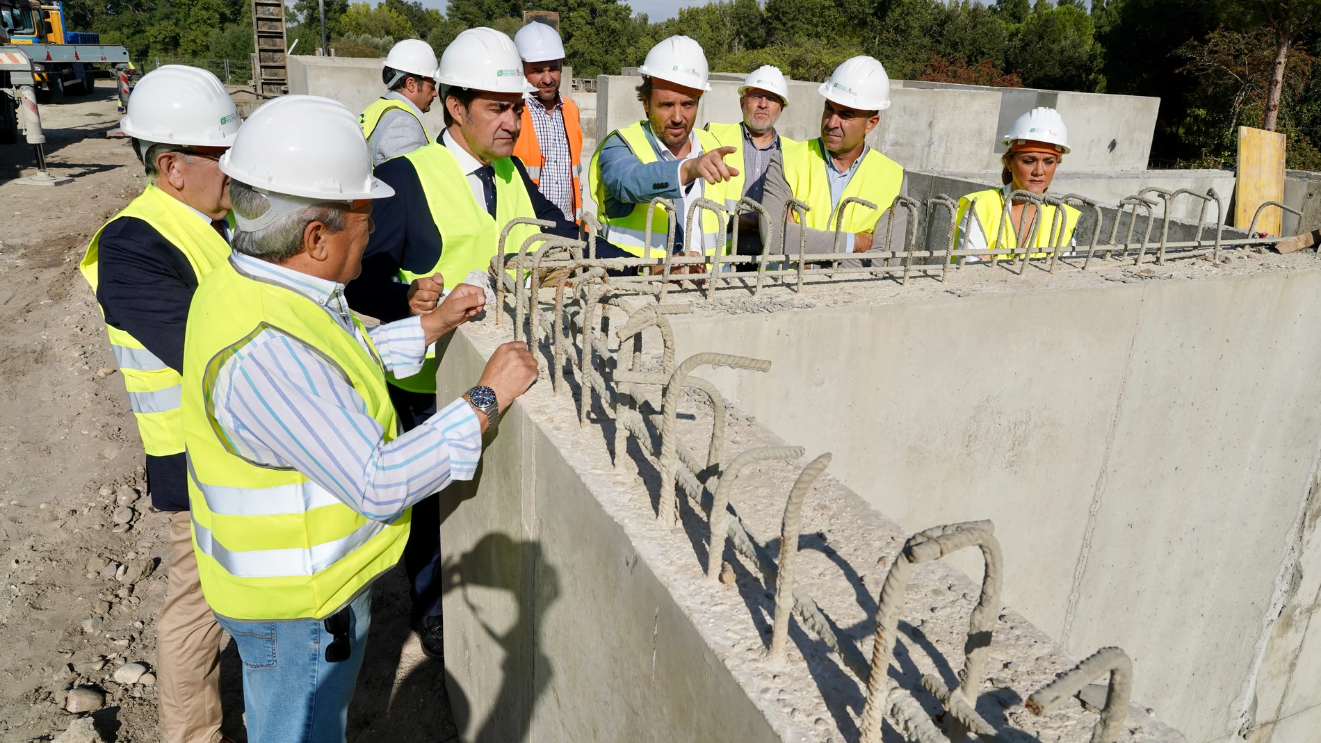 Quiñones durante una reciente visita a una infraestructura en Traspinedo