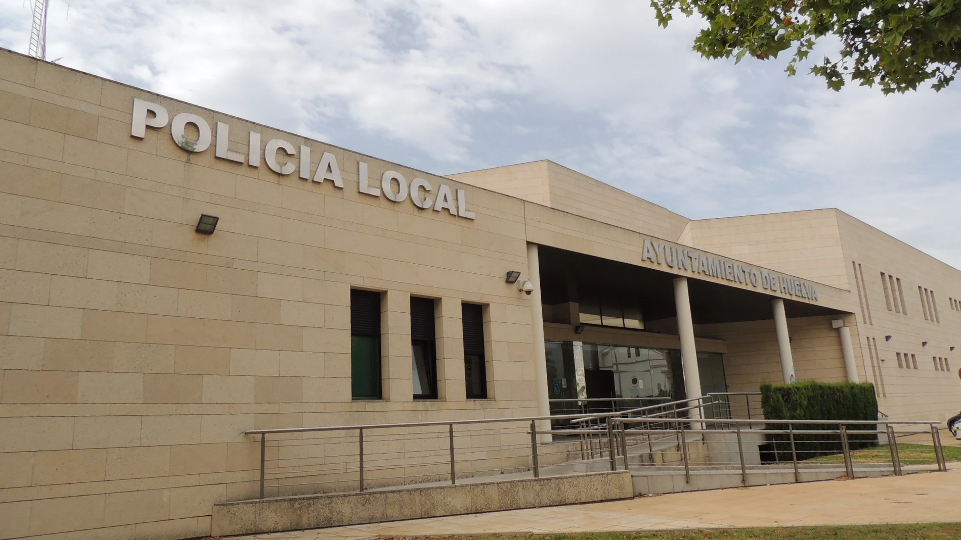 Sust.- Investigados dos menores en Huelva por conducir sin licencia, uno de ellos junto a su padre
