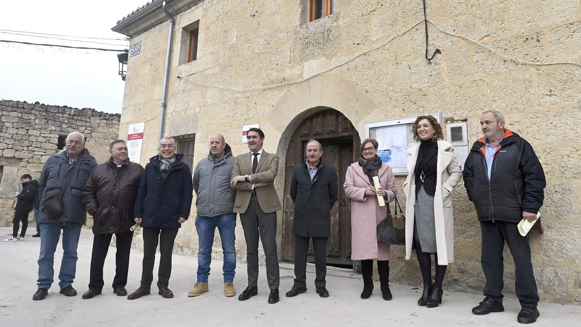 Suárez-Quiñones con los alcaldes de Arauzo de Miel, Hontoria de Valdearados, Canicosa de la Sierra, Quintanar de la Sierra y Villasandino