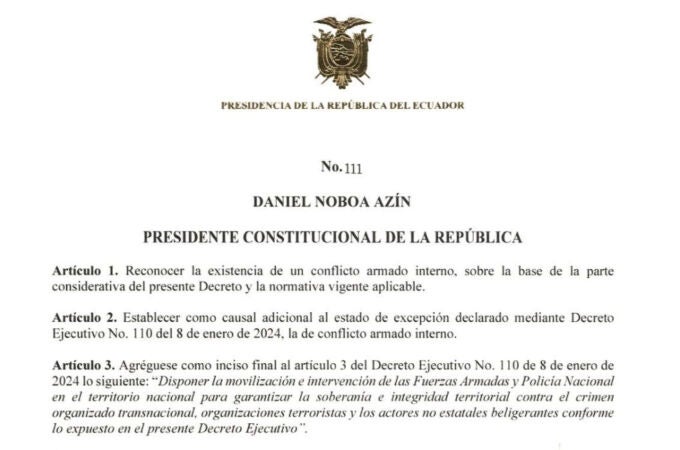 El decreto ejecutivo 111 fue emitido en Ecuador a pocos minutos de que se conociera el asalto de un grupo de encapuchados al canal Tc Televisión