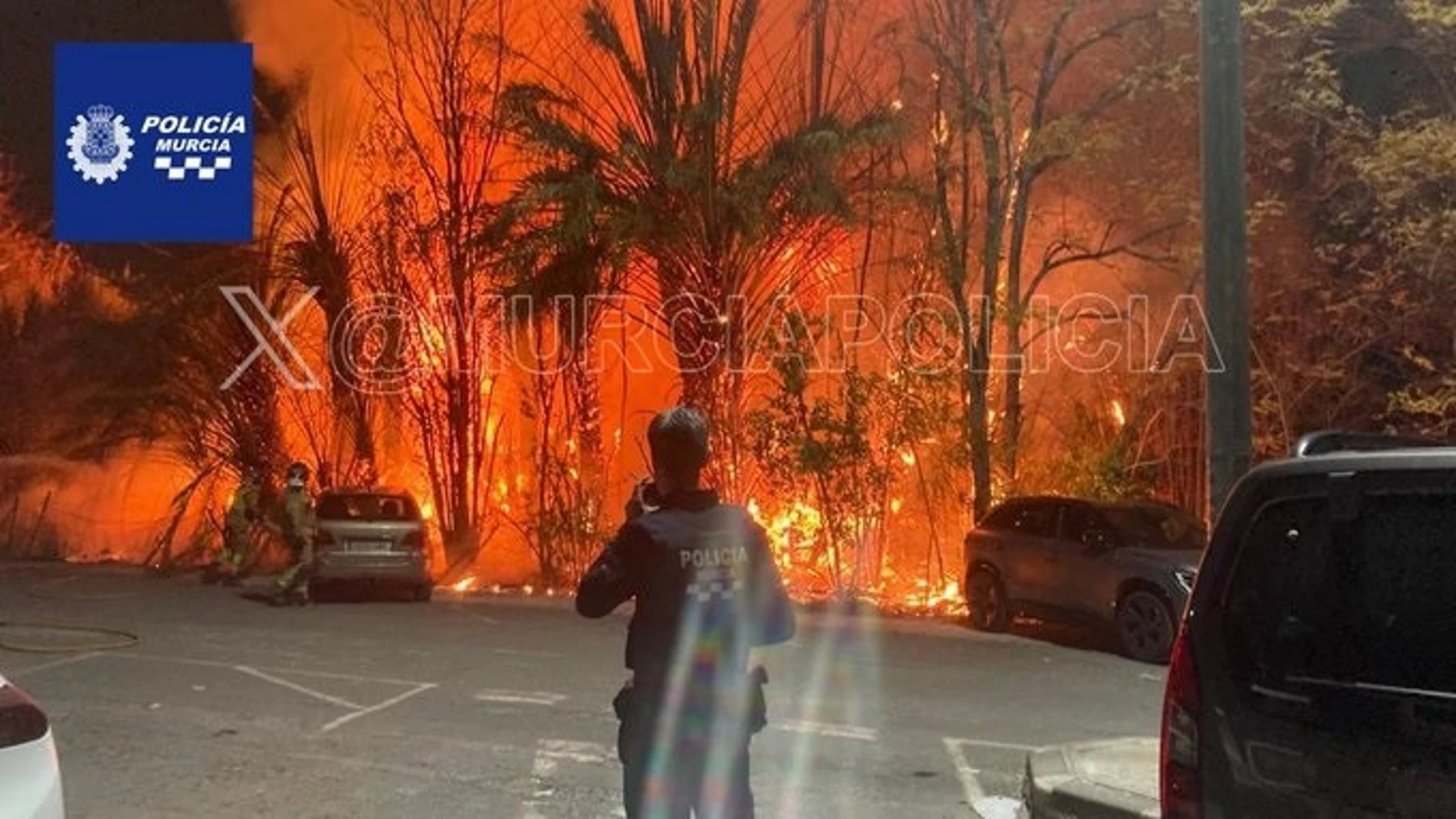 Imagen del primer incendio en la noche del 30 de diciembre de 2023 POLICÍA LOCAL DE MURCIA 11/01/2024