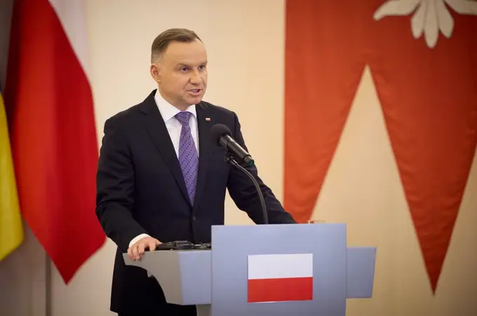 Duda ahonda la crisis institucional en Polonia al indultar a dos políticos condenados