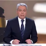 Vicente Vallés en un momento del telediario de "Antena 3"
