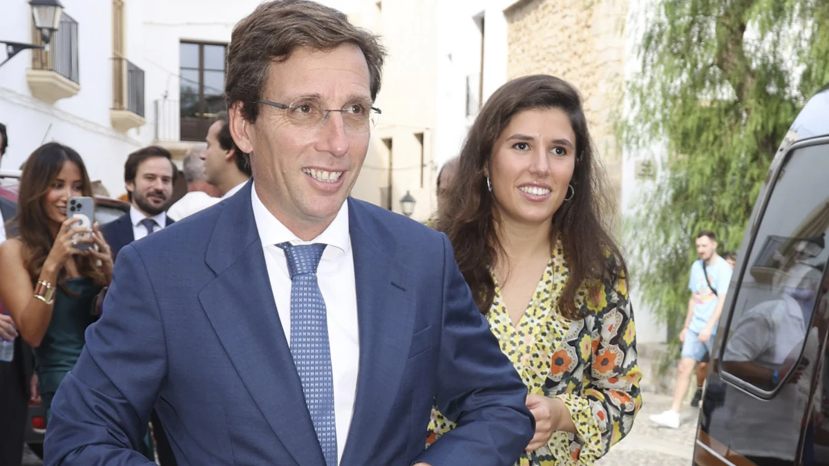Cumbre VIP en la boda de José Luis Martínez-Almeida y Teresa Urquijo