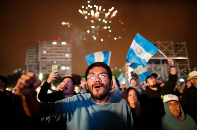 Inicia la investidura del nuevo presidente de Guatemala, Bernardo Arévalo de Léon