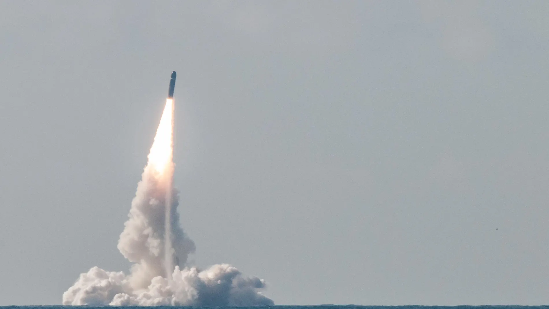 Lanzamiento de un misil M51 desde Biscarrosse