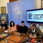 Presentación del certamen a cargo de María Eugenia Cabezas, Arkatiz Uriarte, Sergio de Fuentes y Narciso Prieto