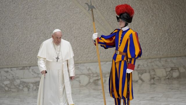 El Papa Francisco, a su entrada en el Aula Pablo VI, el pasado miércoles