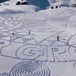 Así es la original protesta de Greenpeace en Davos