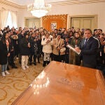 El alcalde de Salamanca, Carlos García Carbayo, recibe a los profesores