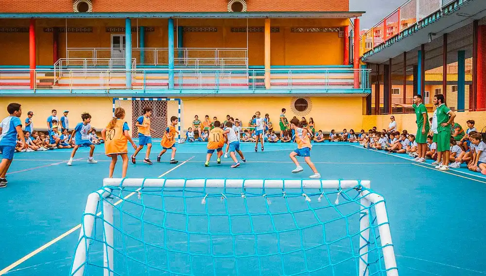 El Colegio Cisneros confiere un papel primordial al deporte como elemento educativo desde su fundación