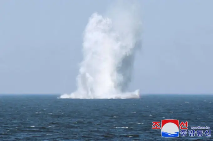 Corea de Norte prueba con éxito un dron submarino que provoca 