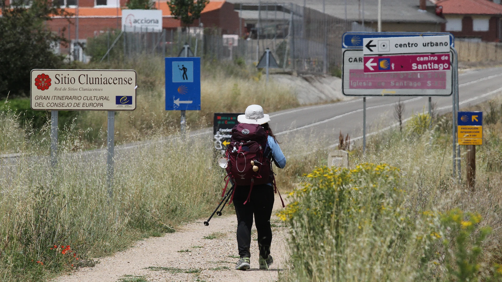 Cartel indicativo en la entrada de Carrión de los Condes (Palencia)