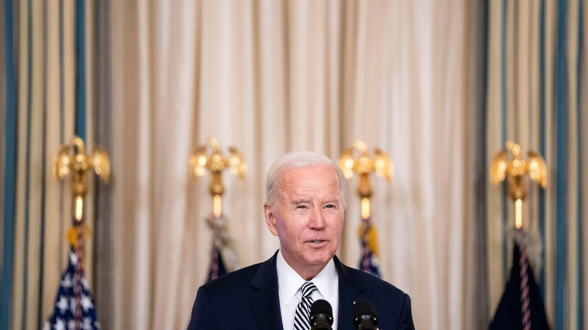 Washington (United States), 22/01/2024.- US President Joe Biden speaks before a meeting with his Task Force on Reproductive Healthcare Access, to mark the 51st anniversary of the Roe v. Wade decision, in the State Dining Room of the White House in Washington, DC, USA, 22 January 2024. EFE/EPA/BONNIE CASH / POOL