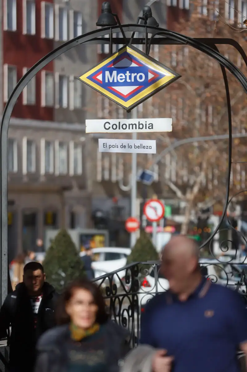 La Colombia más turística se cuela en el subsuelo de Madrid por cuatro entradas al metro