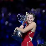 Sabalenka abraza el título de campeona en Australia