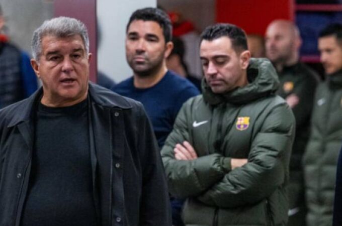 Los dos motivos de peso por los que el FC Barcelona no ha despedido a Xavi Hernández 