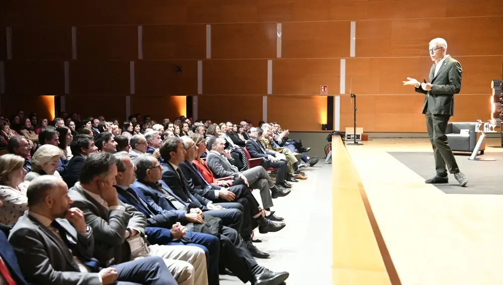 Intervención de Marco Muñoz durante el acto de presentación del programa Mecenazgo UPV.