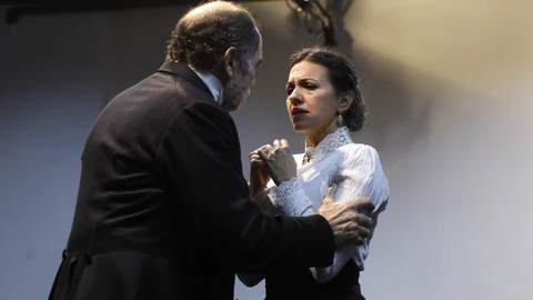 Ensayo de la obra de teatro La Regenta en el Circulo de Bellas Artes. © Jesús G. Feria.