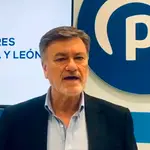 Vázquez avisa al PSOE que no gobernará nunca en Castilla y León porque la &quot;desprecian&quot;