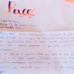 Escolares sorprenden a "veteranos" de un barrio de Málaga con cartas de agradecimiento