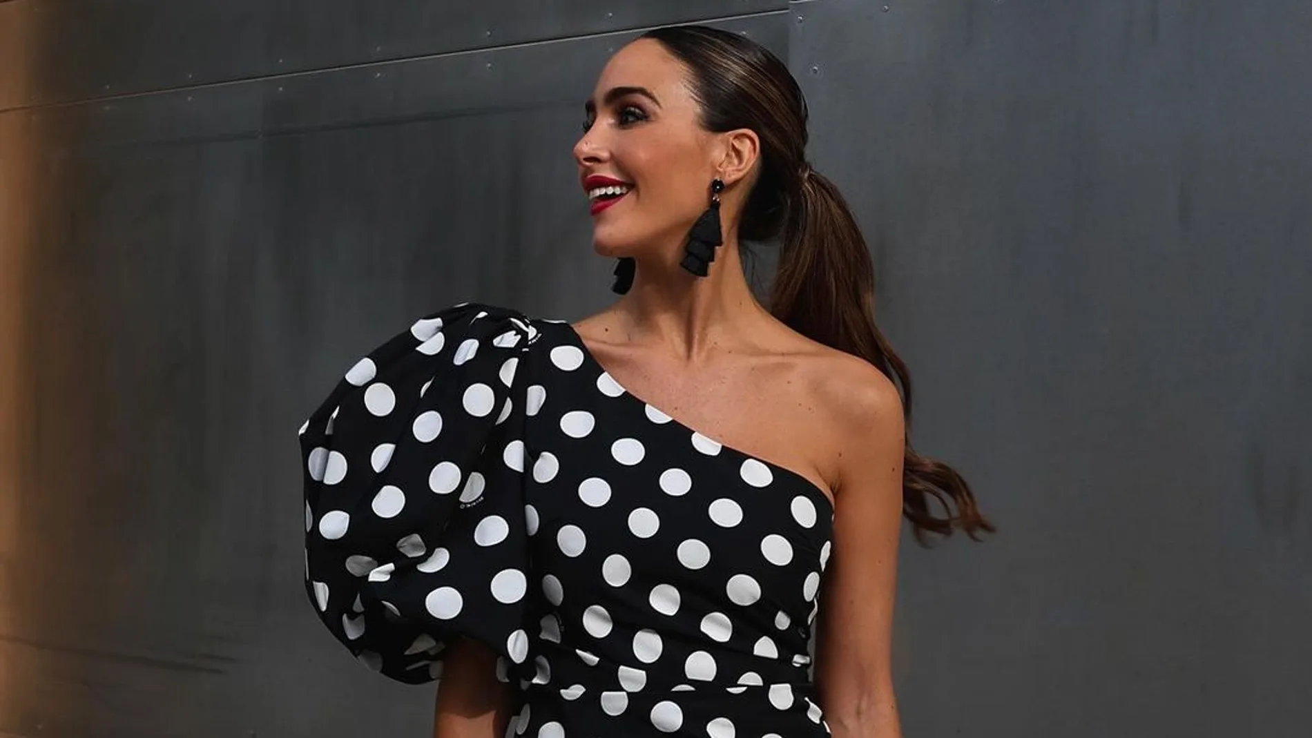 Rocío Osorno con vestido de lunares.