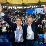 Feijóo y Rajoy arropan a Rueda en el mitin multitudinario de Pontevedra