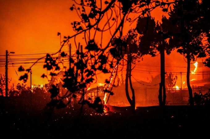 AMP.- Chile.- Ascienden a 51 los muertos por los incendios en Chile