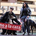 Manifestación contra la caza con perros en León