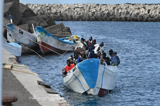 Otros 650 migrantes logran llegar a Canarias y Ceuta