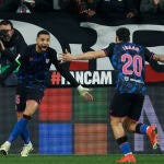 En-Nesyri e Isaac celebran uno de los dos goles del Sevilla