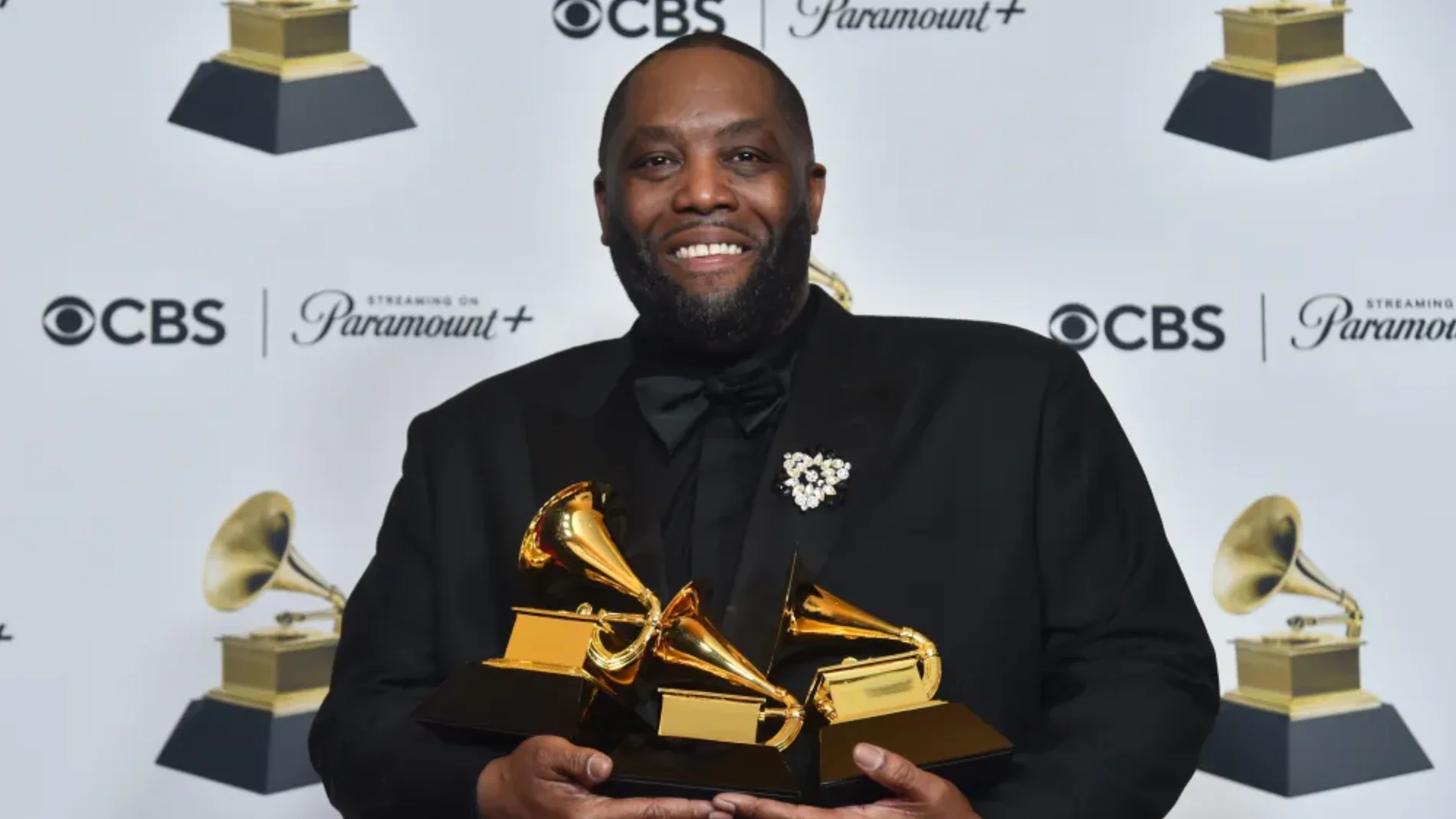 Según The Hollywood Reporter, el cantante fue arrestado por un cargo menor que no está relacionado con los Grammy