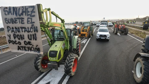 Nueva tractorada en Fuentes de Oñoro (Salamanca)