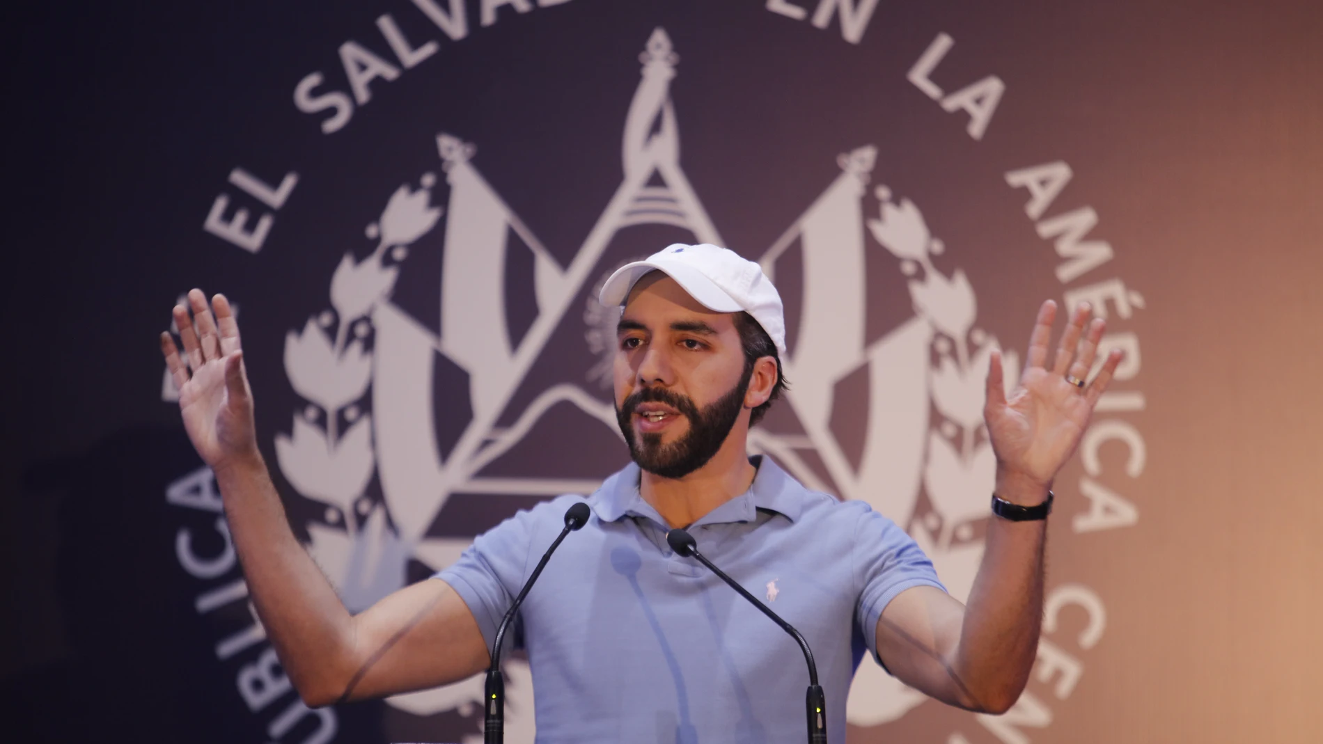 SAN SALVADOR, Feb. 5, 2024 -- Incumbent Salvadoran President Nayib Bukele speaks at a press conference during the presidential election in San Salvador, El Salvador, Feb. 4, 2024. Incumbent Salvadoran President Nayib Bukele announced on Sunday that he had won the presidential election with more than 85 percent of votes. In a post on X, formerly Twitter, Bukele celebrated his election victory and said that his party, New Ideas, was set to win 58 of the 60 congressional seats that were up f...