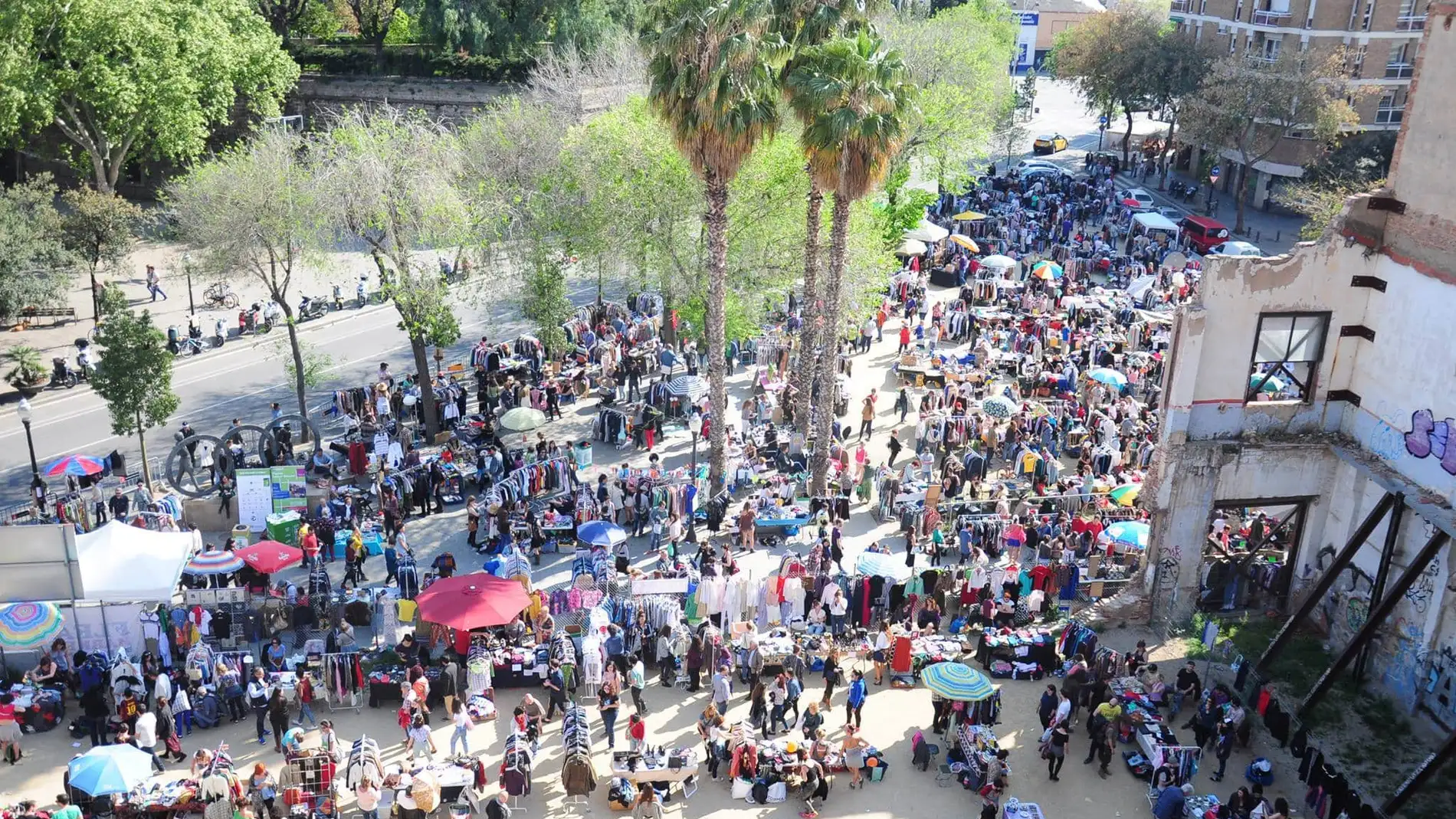 Este es el mercadillo barcelonés que cierra después de 14 años por los conflictos que se generan