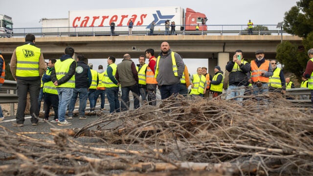 Complicaciones en la M-600 y M-209 por las protestas de agricultores y cortados accesos a Madrid en A-3, A-4, A-5 y A-42