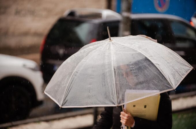 La AEMET avisa por vientos de 100 km/h, temporal marítimo y lluvia por la llegada mañana de la borrasca 'Karlotta'