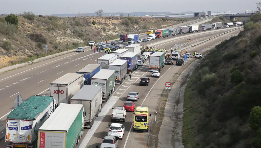 Autovía colapsada en Zamora