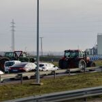 Los agricultores cortan la SA-20 cada 15 o 20 minutos para colapsar Salamanca